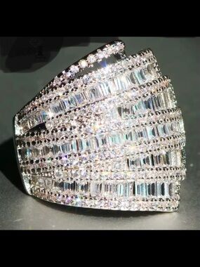 Gorgeous multilayer Swarovski elements ring size 8 new with rhodium finish #364